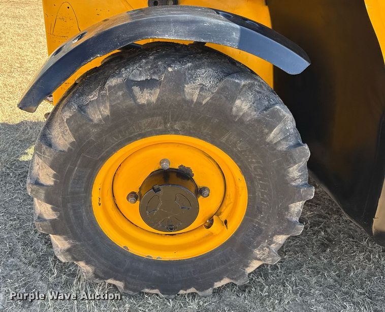image for item DO2666 2014 JCB 527-58 AG telehandler