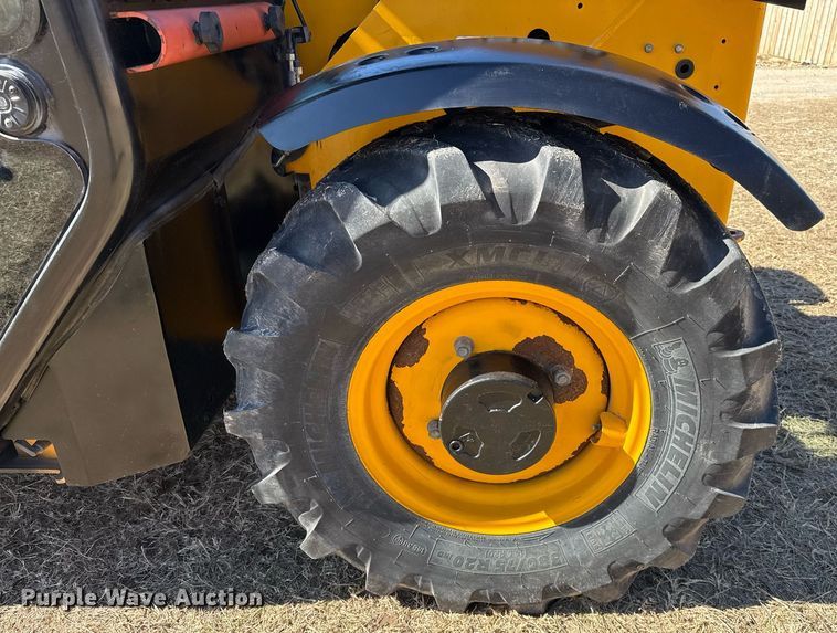 image for item DO2666 2014 JCB 527-58 AG telehandler