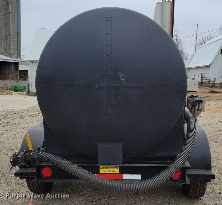 image for item DP5687 2014 JD Skiles Co. chemical mixing trailer