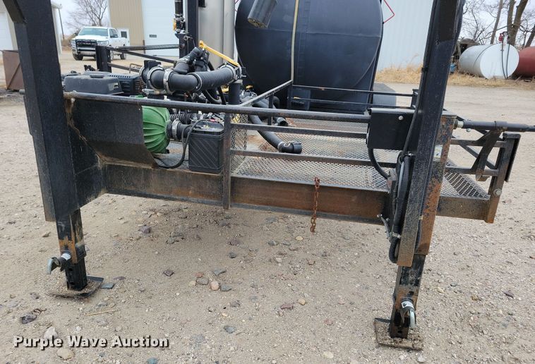 image for item DP5687 2014 JD Skiles Co. chemical mixing trailer