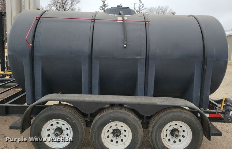 image for item DP5687 2014 JD Skiles Co. chemical mixing trailer