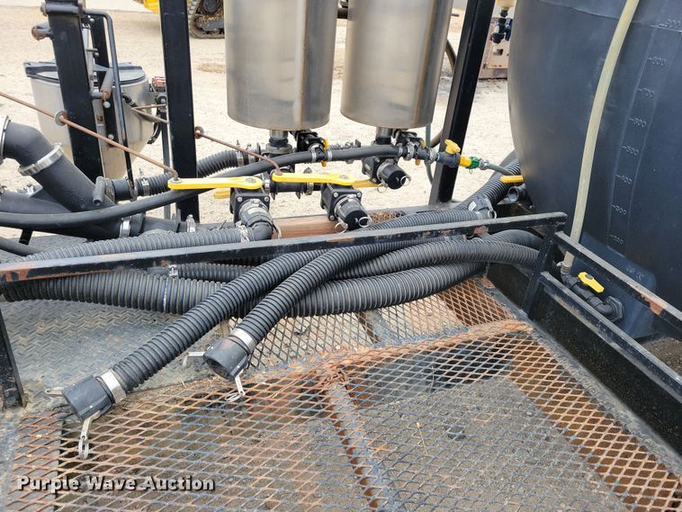 image for item DP5687 2014 JD Skiles Co. chemical mixing trailer