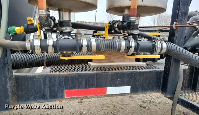 image for item DP5687 2014 JD Skiles Co. chemical mixing trailer