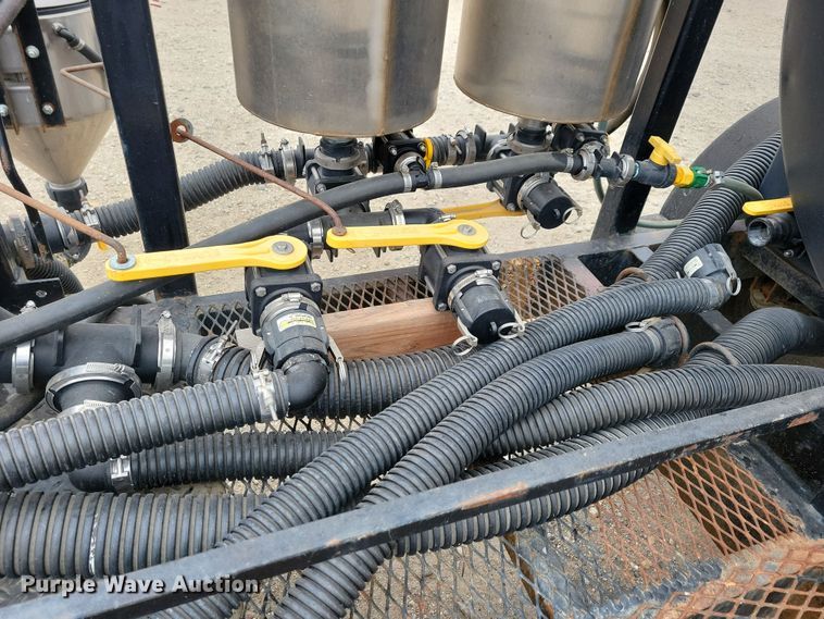 image for item DP5687 2014 JD Skiles Co. chemical mixing trailer