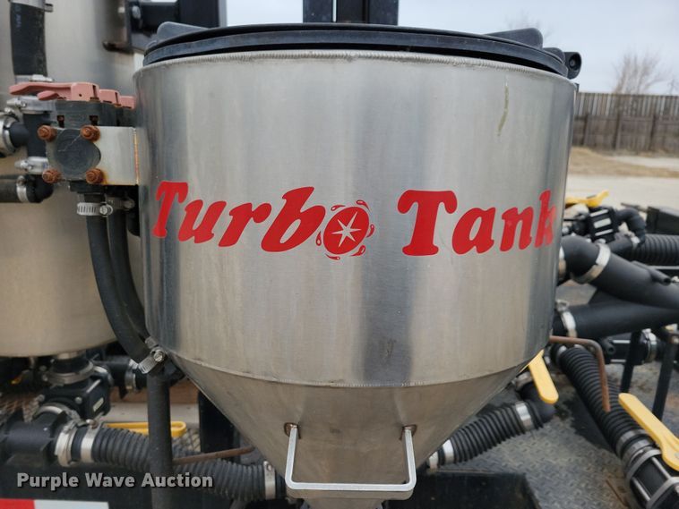 image for item DP5687 2014 JD Skiles Co. chemical mixing trailer