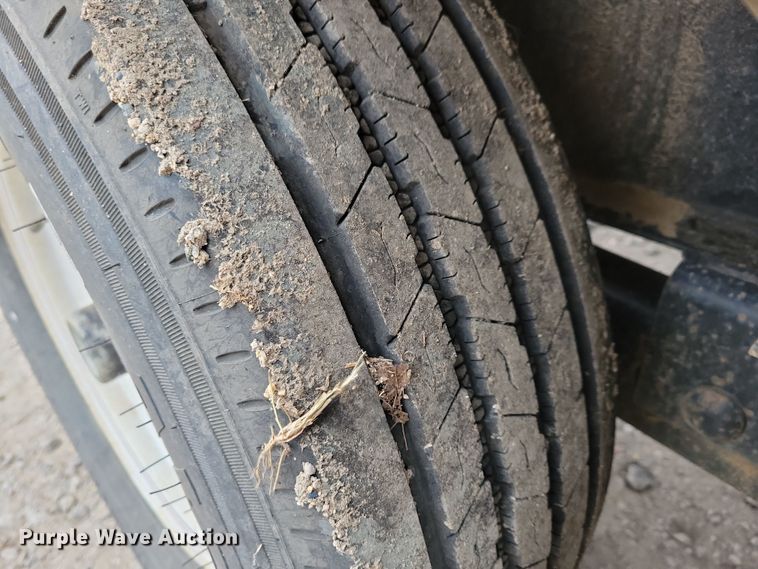 image for item DP5687 2014 JD Skiles Co. chemical mixing trailer