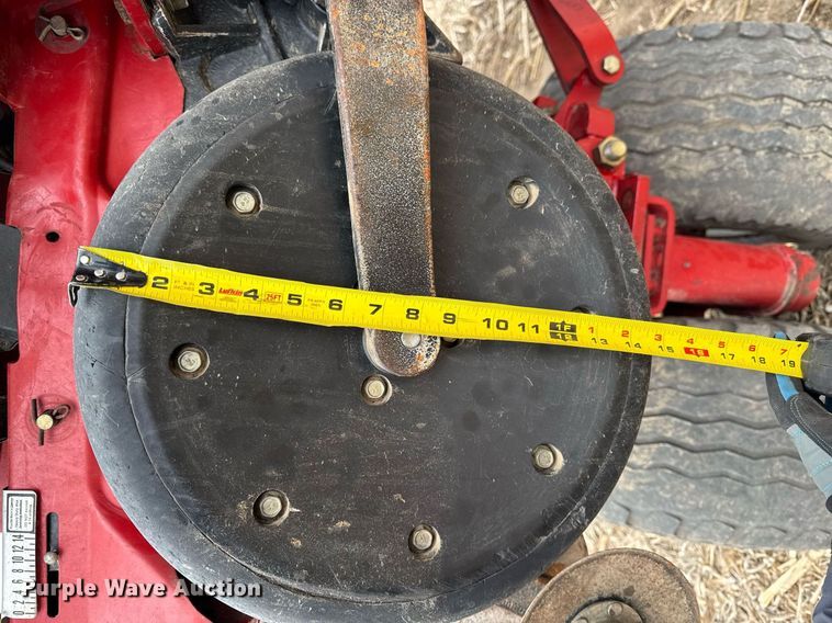 image for item DT0525 2011 Case IH Early Riser 1260 planter