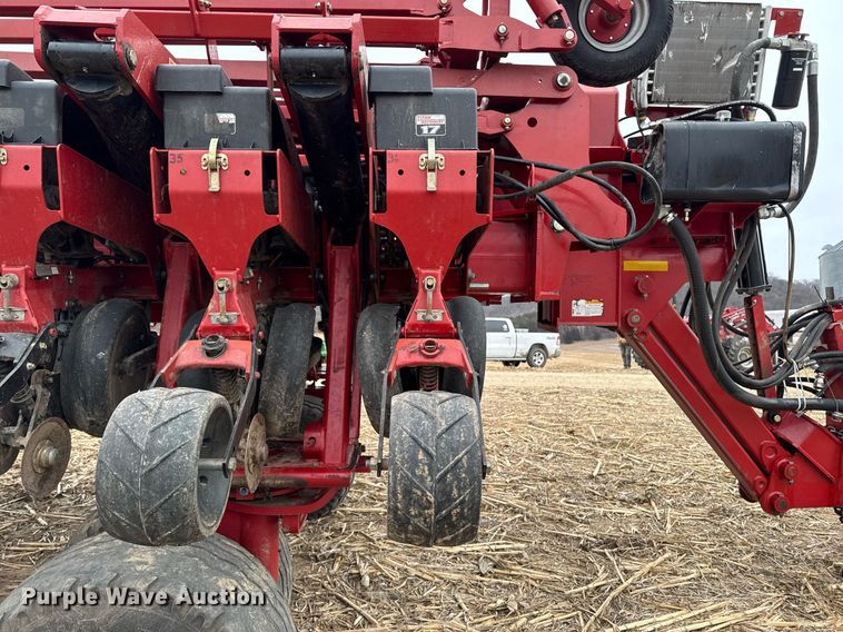 image for item DT0525 2011 Case IH Early Riser 1260 planter