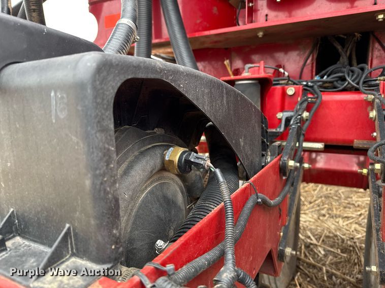 image for item DT0525 2011 Case IH Early Riser 1260 planter
