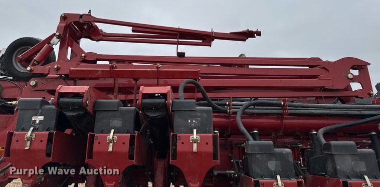 image for item DT0525 2011 Case IH Early Riser 1260 planter