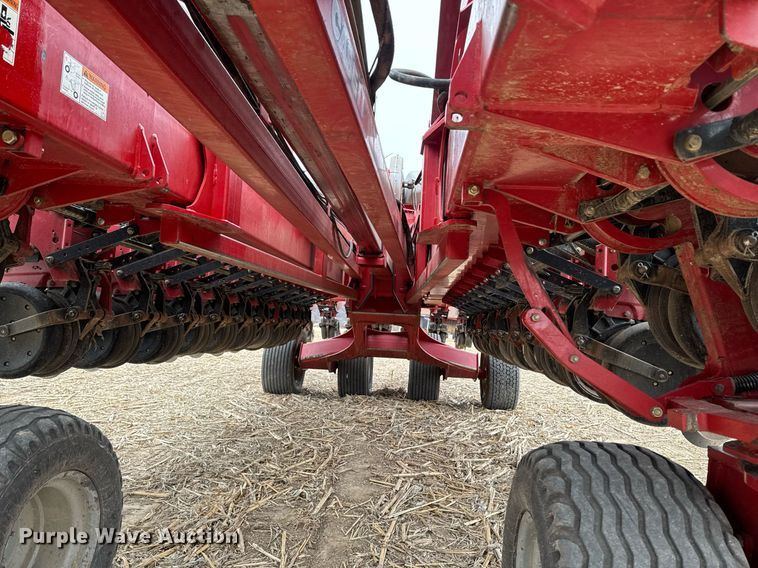 image for item DT0525 2011 Case IH Early Riser 1260 planter