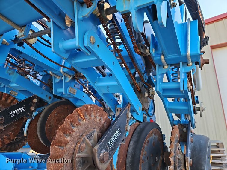 image for item DT7605 2014 Monosem NG Plus 4 twin row no-till planter