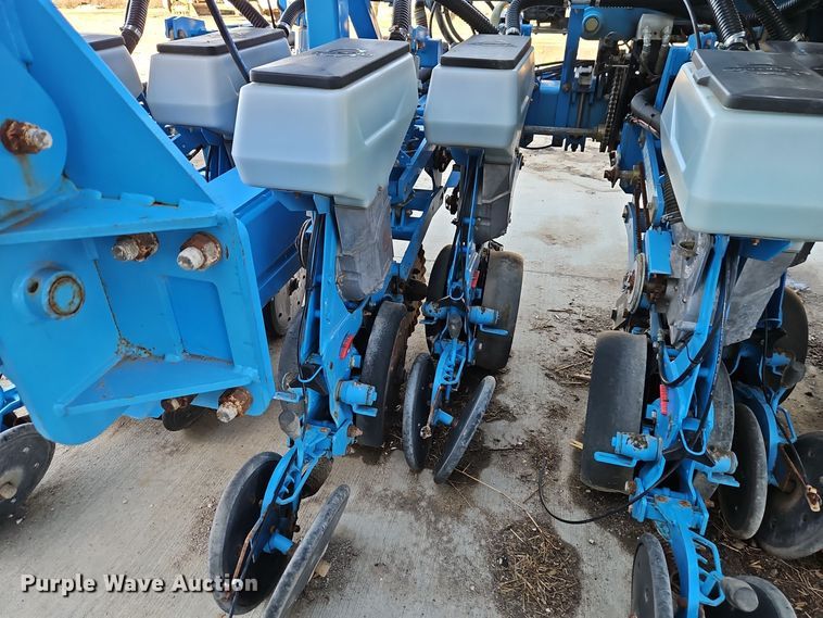 image for item DT7605 2014 Monosem NG Plus 4 twin row no-till planter