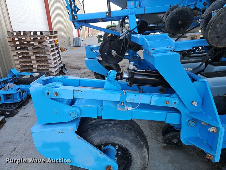 image for item DT7605 2014 Monosem NG Plus 4 twin row no-till planter