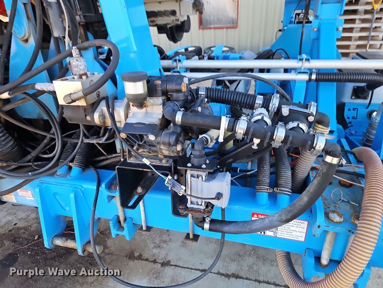 image for item DT7605 2014 Monosem NG Plus 4 twin row no-till planter