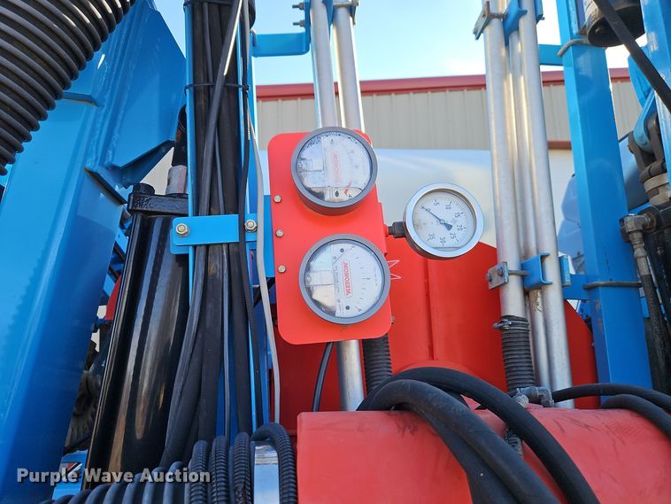 image for item DT7605 2014 Monosem NG Plus 4 twin row no-till planter