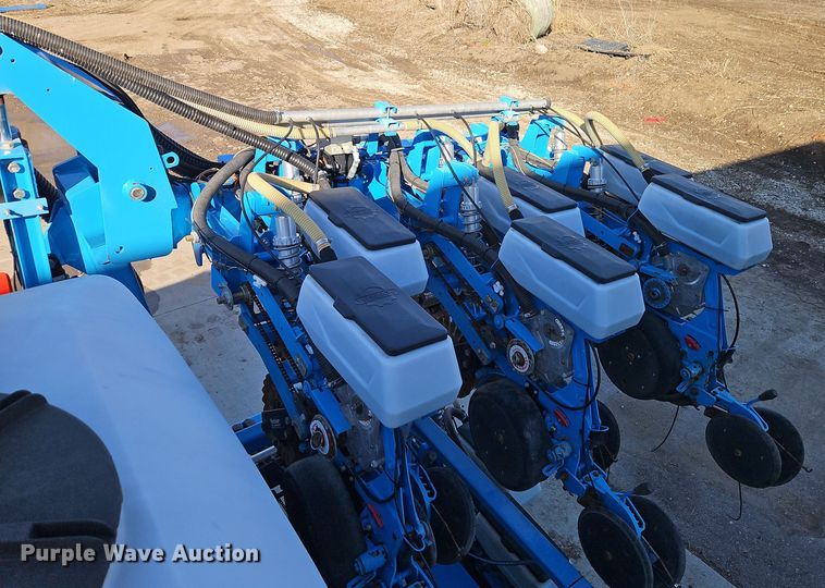 image for item DT7605 2014 Monosem NG Plus 4 twin row no-till planter