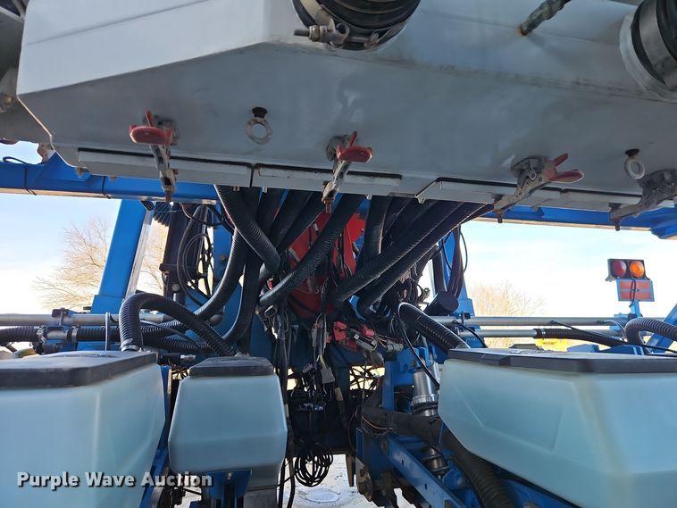 image for item DT7605 2014 Monosem NG Plus 4 twin row no-till planter