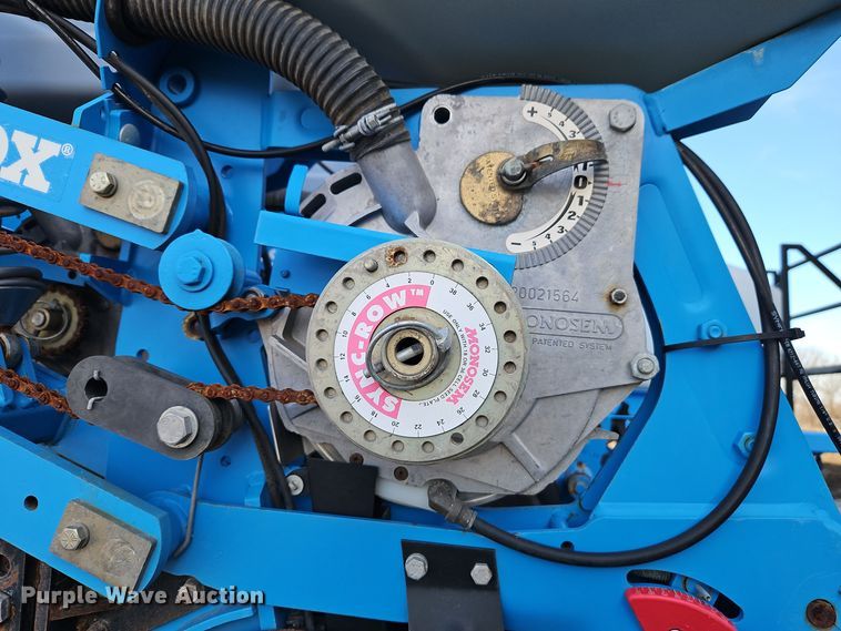 image for item DT7605 2014 Monosem NG Plus 4 twin row no-till planter