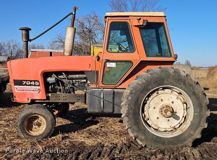 image for item DT7608 Allis Chalmers 7045 tractor