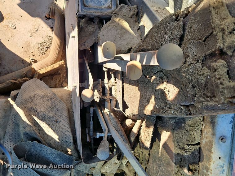 image for item DT7608 Allis Chalmers 7045 tractor