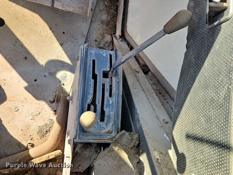 image for item DT7608 Allis Chalmers 7045 tractor