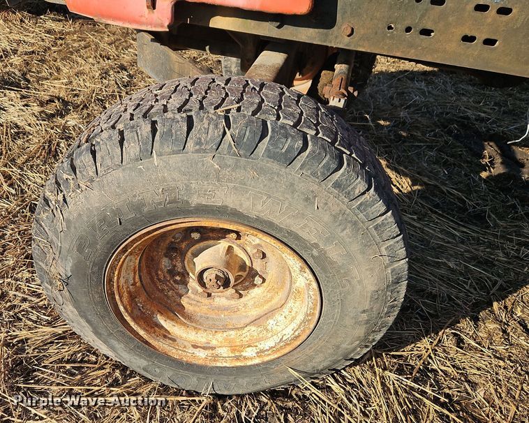 image for item DT7608 Allis Chalmers 7045 tractor