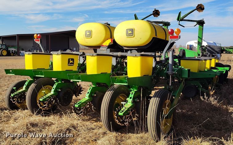 image for item DV6657 John Deere 1770 Conservation planter