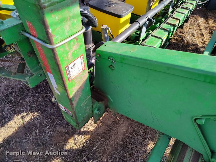 image for item DV6657 John Deere 1770 Conservation planter