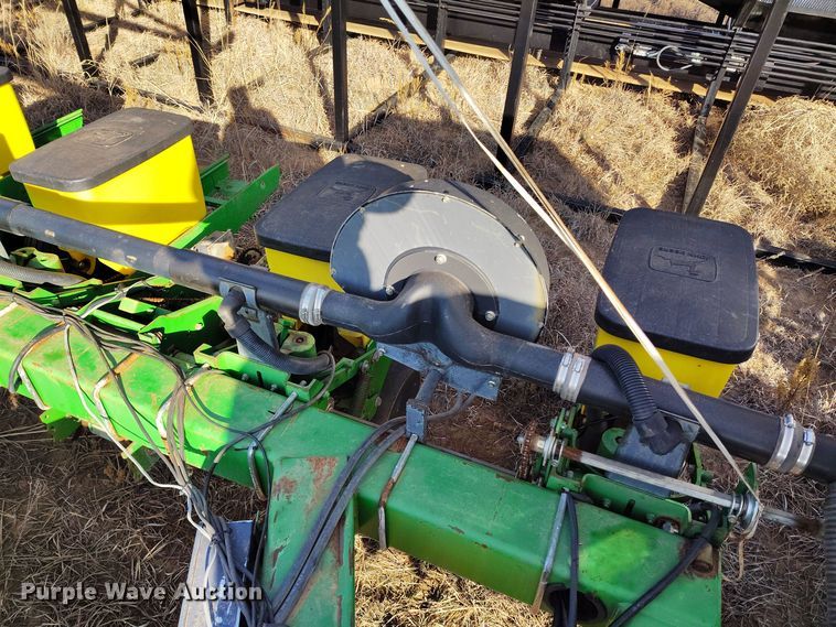 image for item DV6657 John Deere 1770 Conservation planter