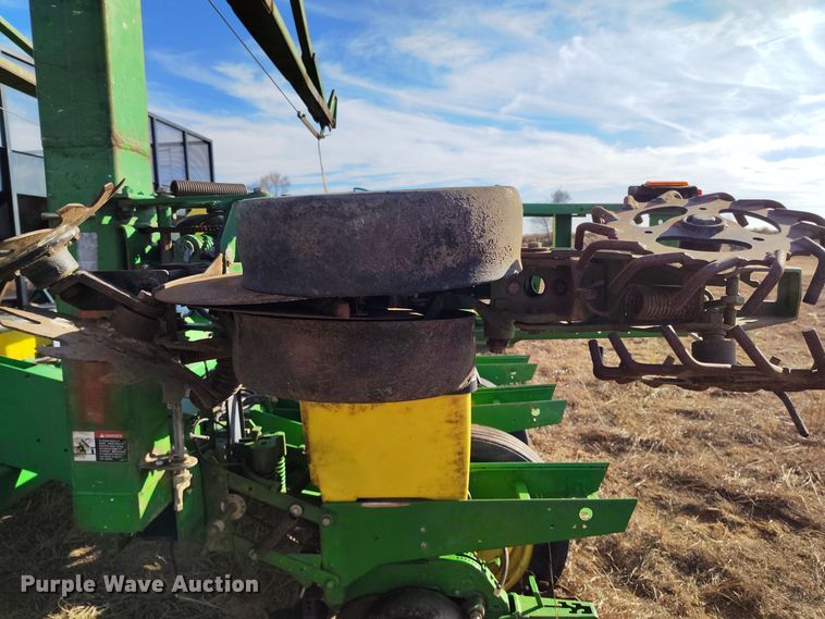 image for item DV6657 John Deere 1770 Conservation planter
