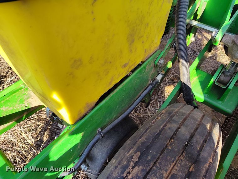 image for item DV6657 John Deere 1770 Conservation planter