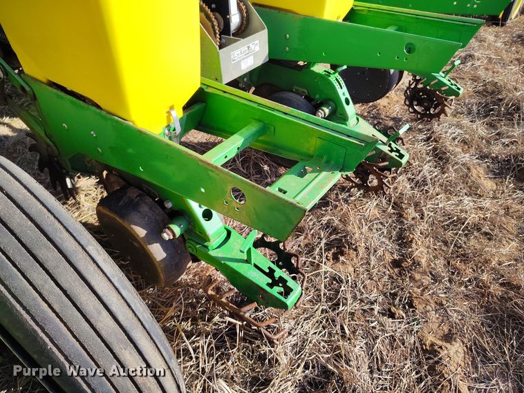 image for item DV6657 John Deere 1770 Conservation planter