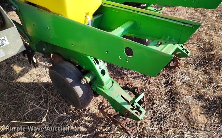 image for item DV6657 John Deere 1770 Conservation planter