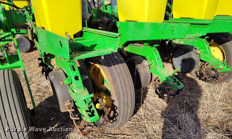 image for item DV6657 John Deere 1770 Conservation planter
