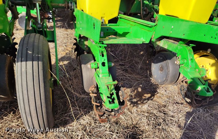 image for item DV6657 John Deere 1770 Conservation planter