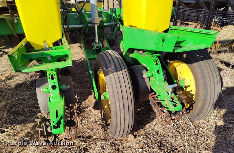 image for item DV6657 John Deere 1770 Conservation planter