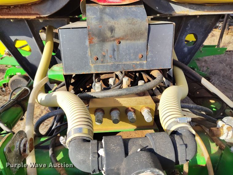 image for item DV6657 John Deere 1770 Conservation planter