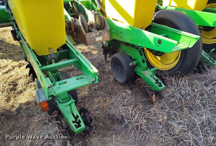 image for item DV6657 John Deere 1770 Conservation planter