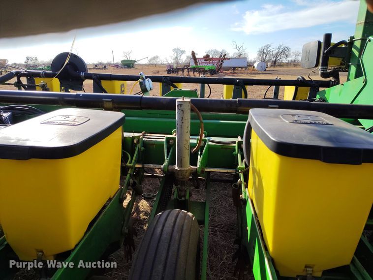 image for item DV6657 John Deere 1770 Conservation planter