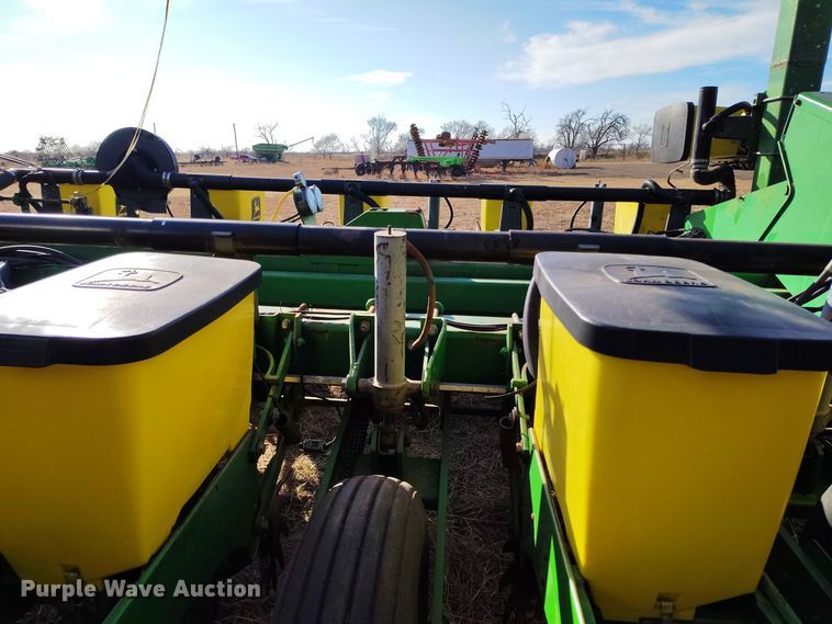 image for item DV6657 John Deere 1770 Conservation planter