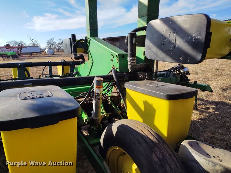 image for item DV6657 John Deere 1770 Conservation planter