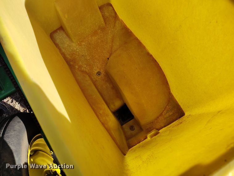 image for item DV6657 John Deere 1770 Conservation planter