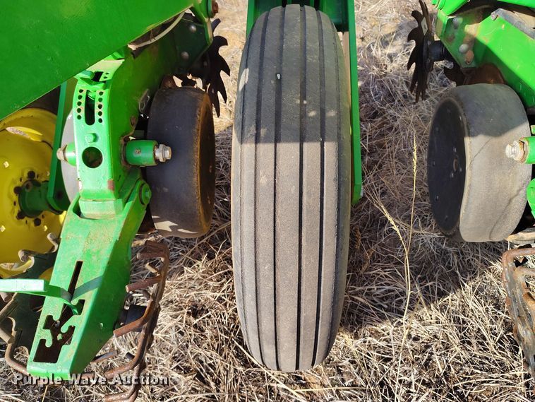 image for item DV6657 John Deere 1770 Conservation planter