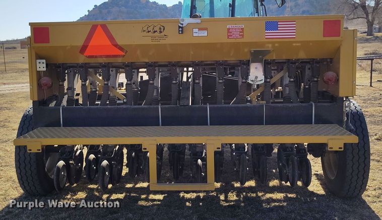 image for item DV6671 2013 Truax OTG 7512 twin row no-till grain drill