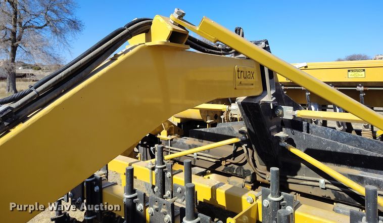 image for item DV6671 2013 Truax OTG 7512 twin row no-till grain drill