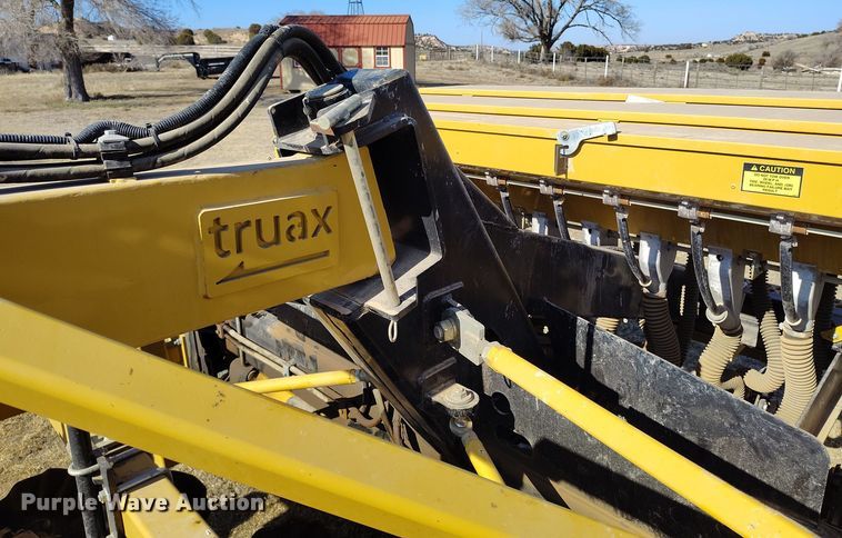 image for item DV6671 2013 Truax OTG 7512 twin row no-till grain drill