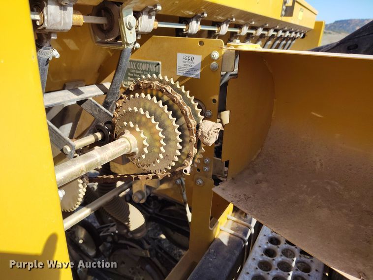 image for item DV6671 2013 Truax OTG 7512 twin row no-till grain drill