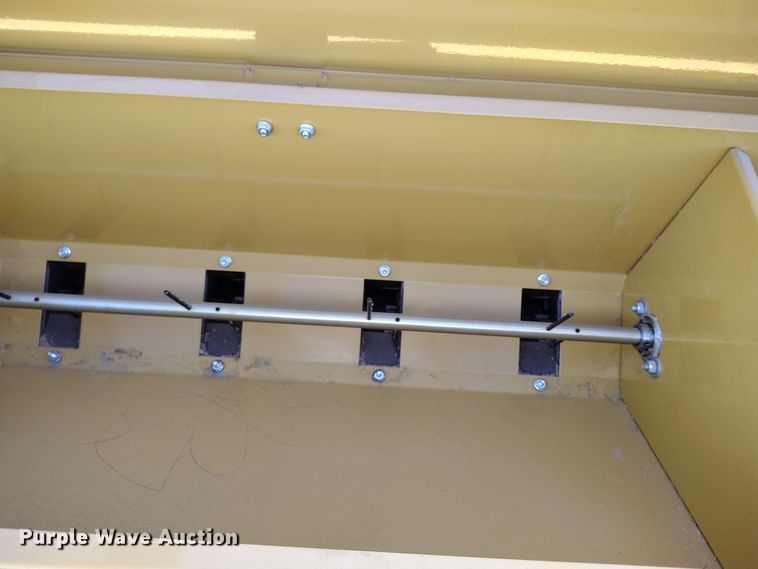 image for item DV6671 2013 Truax OTG 7512 twin row no-till grain drill