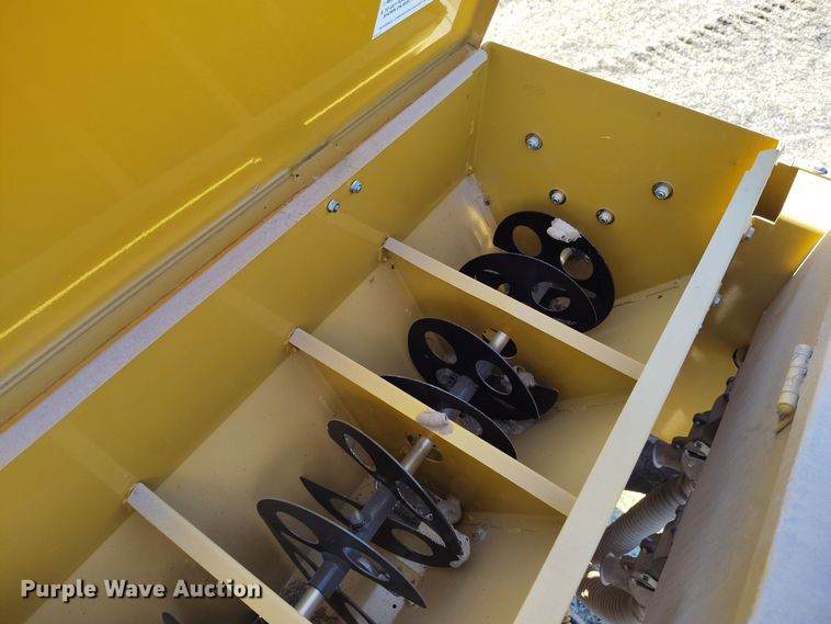 image for item DV6671 2013 Truax OTG 7512 twin row no-till grain drill